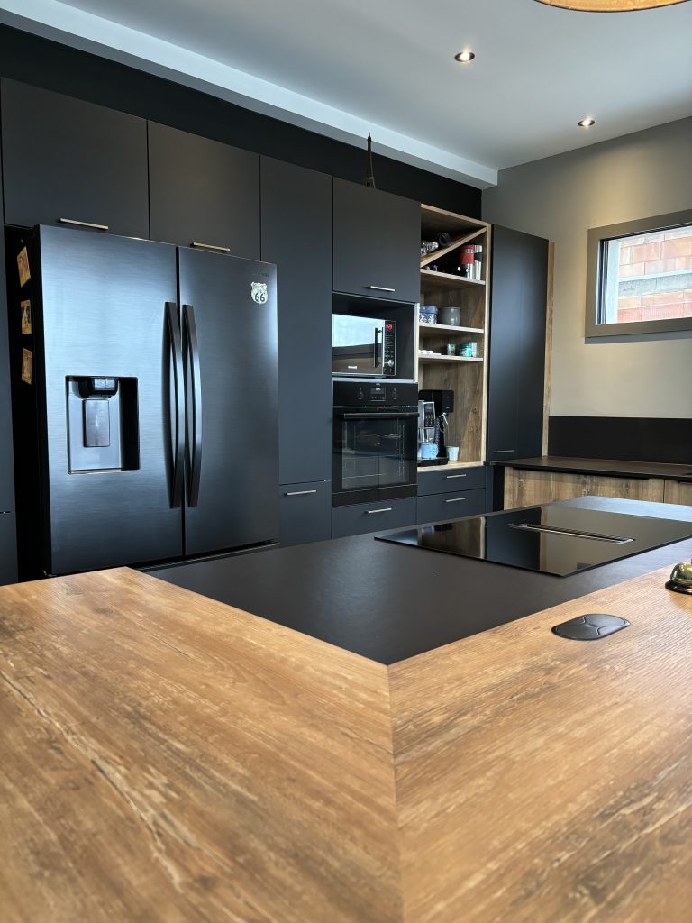 nouvelle cuisine moderne noire