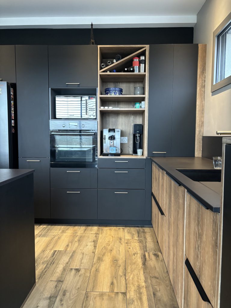 cuisine moderne noire