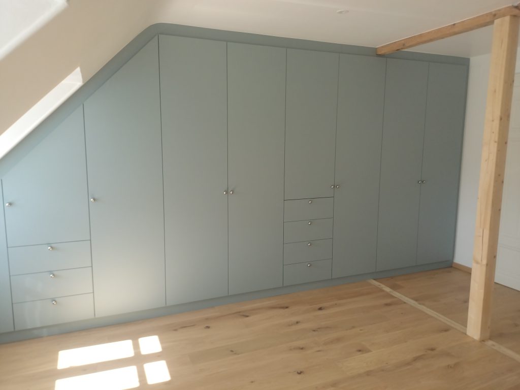 création d'un dressing sous pente